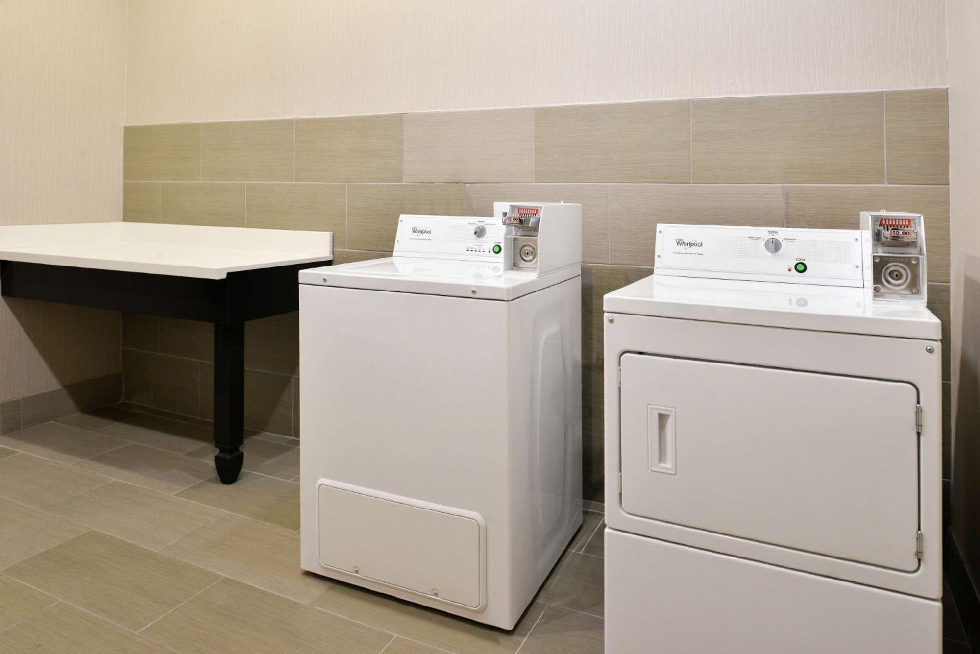 Hampton Inn And Suites Hutto Buitenkant foto
